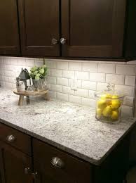 7 Renovations Qui Augmentent La Valeur D Une Propriete Kitchen Remodel Countertops Backsplash With Dark Cabinets Kitchen