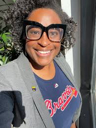 Kristen B. Reed (@KristenBDigital)