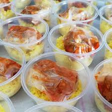 Anda tentu bisa berkreasi dan mengganti bahan utamanya dengan ayam. Resepi Pulut Kuning Rendang Ayam