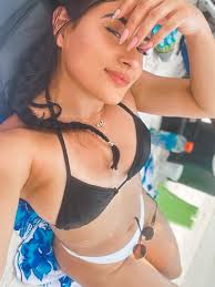 Feliz cumpleaños para mi 💋🌹✨❤️🎉#30 #felices30 #black #roses🌹  #disfrutandodelavida #agradecida🙏