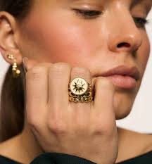 Anna + Nina Madeleine Ring