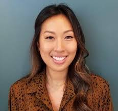 Kim Beer's Instagram, Twitter & Facebook