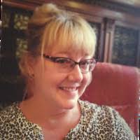 Laura Helm's Instagram, Twitter & Facebook