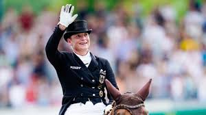 Hela fyra år på raken vann hon mellan 1994 och 1998. Isabell Werth Privat Wie Lebt Die Dressurkonigin Eigentlich Abseits Der Turniere News De