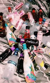 Pin By Allison Schmidt On Vibes In 2020 Alcohol Aesthetic Alcohol College Drinks