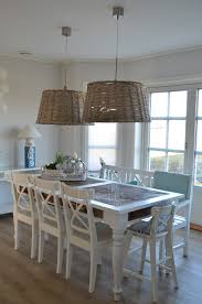 Schwedenhaus Holzhaus Skandinavischesholzhaus Baudeinschwedenhaus Skandinavischwohnen Skandinavischesesszimmer Esstisch Landhaus Schwedenhaus Haus Deko