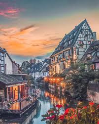Present P H O T O Liv Hanna D L O C A T I O N Colmar Alsace France Id Tag Igeuropa Liv Hanna D T A G Voyage En France Vacances Hiver Vacances