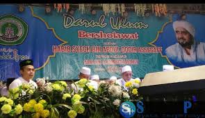 Lagu 'kisah sang rasul' yang dilantunkan oleh habib syech bin abdul qodir assegaf dirilis pada tahun 2014 silam. Darul Ulum Bersholawat Dan Tasyakuran Keluarga Besar Kh A Dimyathi Romly Almarhum Sarana Pos