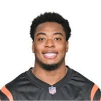 Kenneth Heyward's Instagram, Twitter & Facebook