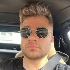 Noël Gonzalez (@noelgonzalez305)