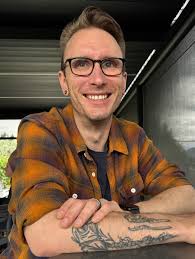 Still image grabs from my latest audition self-tape for a network series  shooting in Vancouver! Loved this one, it was a lot of fun and looked great!