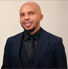 Eddie Aird's Instagram, Twitter & Facebook