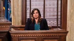 Svu's season 22 finale featured benson, stabler and a wedding. Cc0pb 0rihigqm