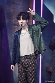 Bts merupakan salah satu grup musik terkenal diseluruh dunia. Instagram Yoonmin Namjin Vhope Park Jimin Jimin Bts Facebook