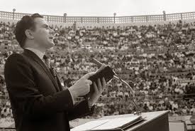 Listen to luis palau's daily radio program, reaching your world with luis palau. Fr8yhsupso Wwm