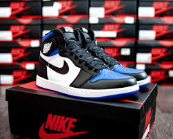 Geniet van elk moment met onze collectie van zomerklare items. Foot Locker On Twitter Get Ready Jordan Retro 1 Royal Toe Launches 5 9 Online