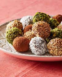 Italians celebrate new year's eve with la festa di san silvestro, often commencing with a traditional cotechino con. 15 Desserts And Sweets To Ring In The New Year Martha Stewart