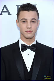 Learn more our barbers are some of the most talented and experienced in dallas, tx. Cameron Dallas Sports Super Short Haircut For Elton John S Oscars 2017 Bash Photo 1071954 2017 Oscar Parties Ally Maki Amber Stevens West Annalise Basso Cameron Dallas Charlie Carver Colton Haynes Garrett
