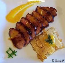 Portocala, apa, rata 2 pulpe de rata o lingura de untura de porc sare,piper enibahar,nucsoara rozmarin,cimbru coreandru ingrediente pentru 4 portii: Piept Si Pulpe De Rata Caramelizate Cu Bambus Si Sos De Portocale Sa Gatim Cu Gina