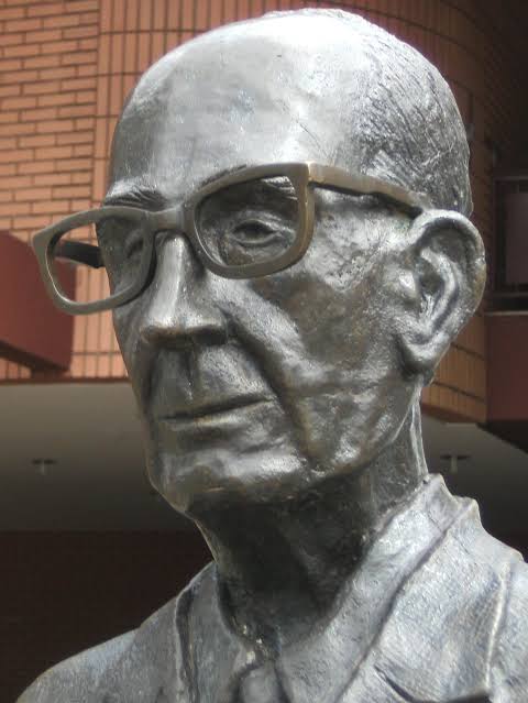 Resultado de imagem para carlos drummond de andrade"