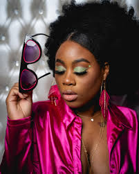 Add a pop of color to your feed right in time for Valentines Day 💕 📸  @studio22orlando 💄 @makeupbyjassjackson 🌐 @pexels.us 📍 @optiview_360