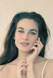 Jean Glennon's Instagram, Twitter & Facebook