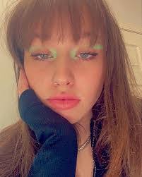 Ava Munson's Instagram, Twitter & Facebook