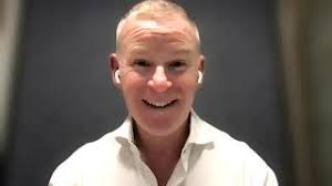 How Top CEOs & Leaders Overcome Challenges & Achieve Success