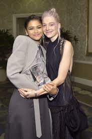Markasında 2674 adet ürün bulundu. Hunter Schafer On Her Close Working Relationship With Zendaya