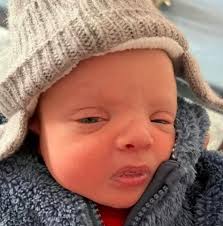 İngiltere'de doğum yapan kadın bebeğini görünce, korku içinde doktora koştu 