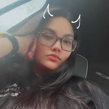 Yeah it's okay vets, the stars need your attention 😭😂