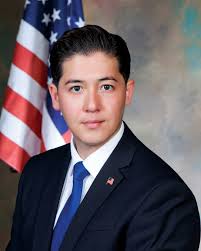 为反政治献金华裔高纳森挑战加州市长| 艾尔蒙地| 洛杉矶| 大麻| 大纪元