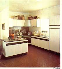 90 Ans De Creation Francaise L Histoire Du Cuisiniste Arthur Bonnet Cuisine Equipee Cuisine Tendance Meuble Cuisine