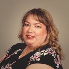 Mindy Potter's Instagram, Twitter & Facebook