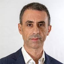 Karl Gechlik's Instagram, Twitter & Facebook