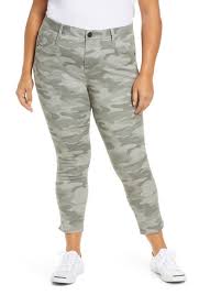 To help you navigate this intimidating process, we created this women's pants size chart and fit guide. Women S Plus Size Pants Leggings Nordstrom