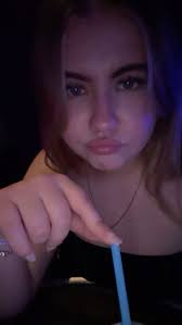 Elizabeth Roux (lizaroux16)