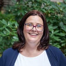 Phyllis Downey's Instagram, Twitter & Facebook