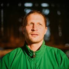 Barnaby Keen — Lay Our Cards: тексты песен, клипы и концерты