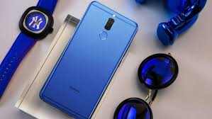 5 telefon terbaik bawah rm1200 di malaysia (september 2020). Harga Huawei Nova 2i Lebih Murah Rm200 Dari Asal Soyacincau Com