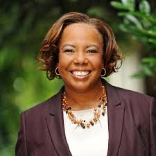 Lynn Varner's Instagram, Twitter & Facebook