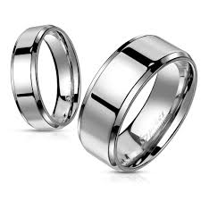 Une alliance homme argent est un bon compromis lorsque l'on souhaite une bague moderne à un prix imbattable ! Bague De Mariage Anneau Alliance Homme Femme Acier Inox Effet Miroir