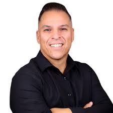 Scott Kravitz's Instagram, Twitter & Facebook