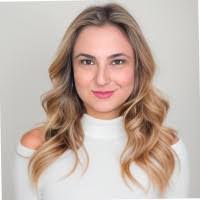 Ruth Rieder's Instagram, Twitter & Facebook