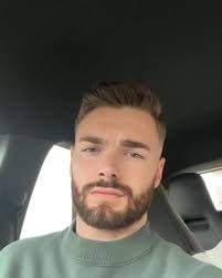 car selfie 🤳 happy Friday to yal