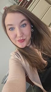 Salutations! LOOKING FOR A FEMALE ROOMMATE IN THE IRVING DALLAS AREA 💜🫶