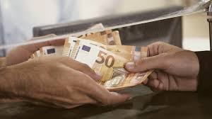 Όσοι ήταν σε καθεστώς αναστολής θα λάβουν δώρο με βάση τα 534. Dwro Pasxa 2021 Pote Kataballetai Pws Na To Ypologisete Update Times