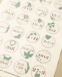 So hast du schnell und einfach ein tolles set von adventskalenderzahlen zum aufkleben oder anheften fertig. Diy Adventskalender Kostenlose Adventskalenderzahlen Zum Ausdrucken Styles Stories Der Lifestyle Living Blog Von Heine