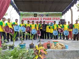 Desa wakua merupakan salah satu lokus stunting dari 10 desa yang ada di kabupaten berjuluk jargaria itu. Pengasih Deklarasi 5 Pilar Stbm Desa Lokus Stunting Desa Karangsari