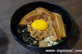 The signature of this shop is the black sugar tapioca balls , they named it deerioca which has a unique way of cooking results in a very chewy translucent pearls with black sugar fragrance. Menya Hanabi éººå±‹ã¯ãªã³ Sri Petaling My Story